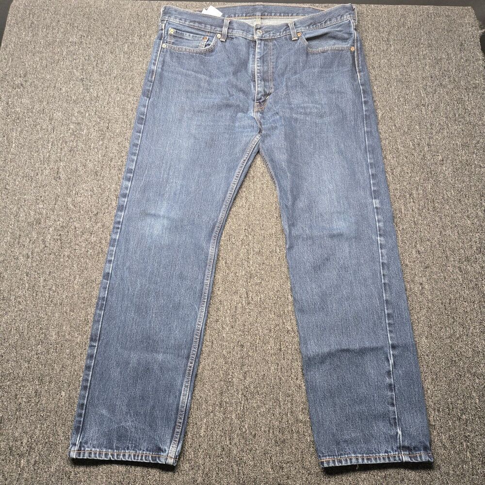 Levi’s 505 Jeans Men’s 40x32 Straight Blue Medium Wash Distressed Denim